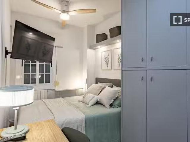 Único Habitación en piso compartido en alquiler en Collblanc.