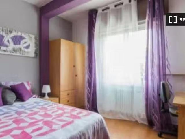 Nuevo Habitación en piso de 5 habitaciones en Alcalá de Henares