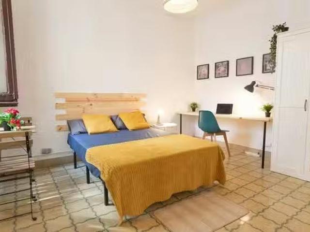 Nuevo Habitación en Ronda de Sant Pere, Eixample