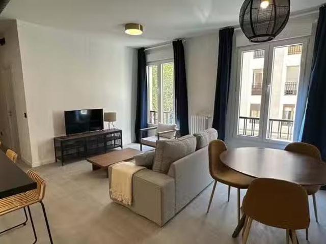 ¡Recién llegado! Piso de 1 habitación en Calle de Alonso Cano
