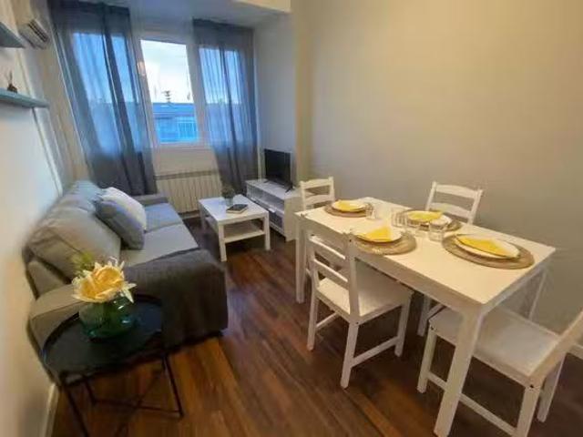 Barato Piso de 1 habitación en Calle de San Cipriano