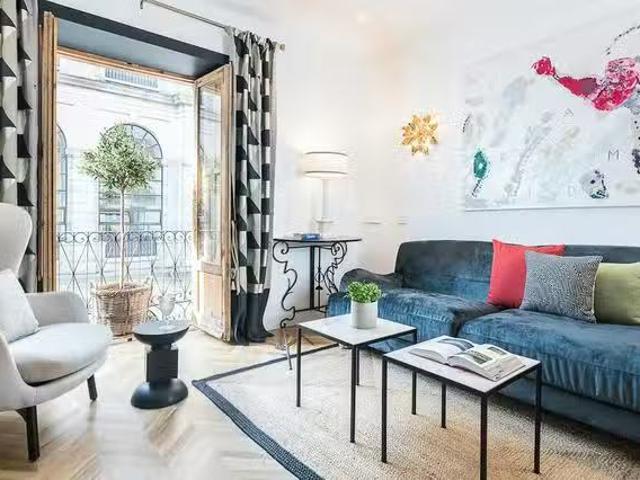 ¡En alquiler! Piso de 1 habitación en Calle Doctor Mata, Centro