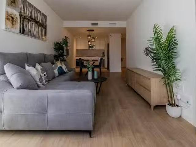 Nuevo Piso de 1 habitación en Calle Eugenio Gross, Distrito Ce.