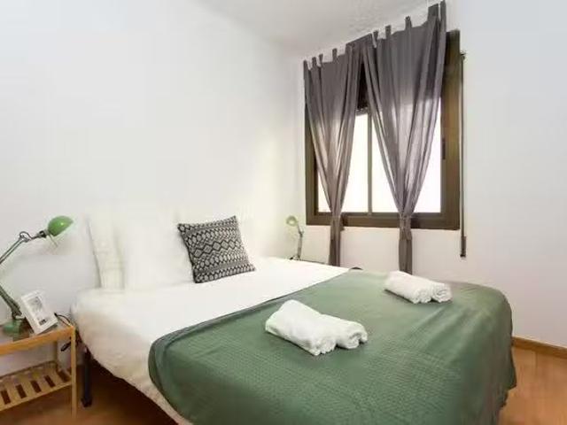 ¡Recién llegado! Piso de 1 habitación en Carrer de Salvà