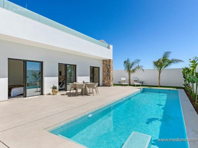 Nuevo proyecto de modernos chalets en La Serena Golf resort. 130m² Los Alcázares