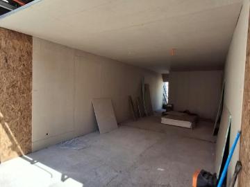 Nuevo, rodeado de edificios, excelente conectivida | espacios por clp 1300. 00 en Independencia