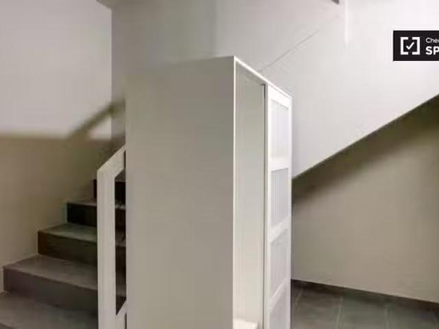 ¡Recién llegado! Se alquila habitación de 5 dormitorios Rios R.