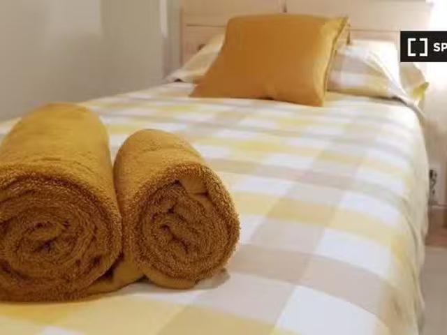 Bonito Se alquila habitación en el Camp d'en Grassot, Barcelona