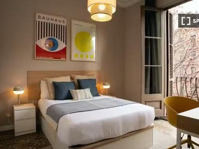 ¡En alquiler! Se alquila habitación en la Nova Esquerra de l'E.