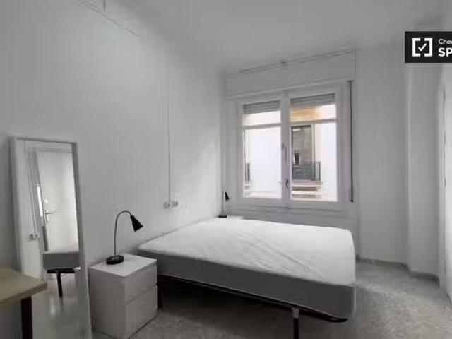 ¡En alquiler! Se alquila habitación en piso compartido en Sant.