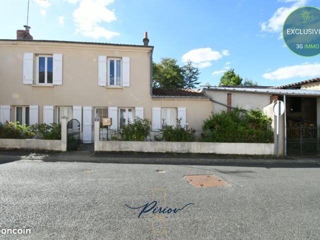 nueil sur layon – vie de plain pied – 3 chambres – dépendances – terrain clos