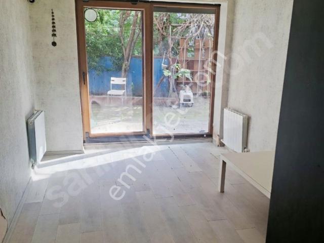 Nuhkuyusu Caddesine Yakın Giriş Kat Bahçe Kullanımlı Kiralık Daire