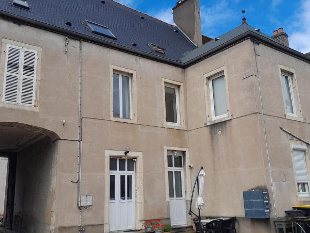NUITS SAINT GEORGES, IMMEUBLE DE RAPPORT