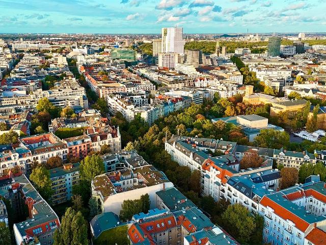 Nur 5.929, pro QM IMPOSANTER 4 Zi ALTBAU mit 3,7 Stuckdecken dicht Fasanenplatz