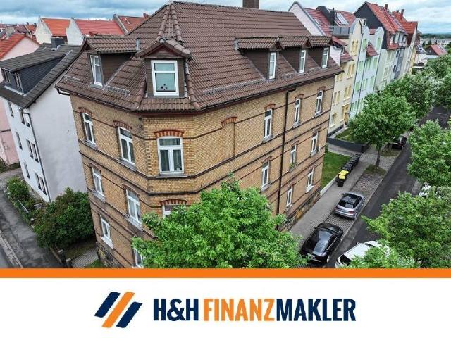 Nur Faktor 13,62! Vollvermietetes Mehrfamilienhaus mit 8 Einheiten und Garagen in Gotha