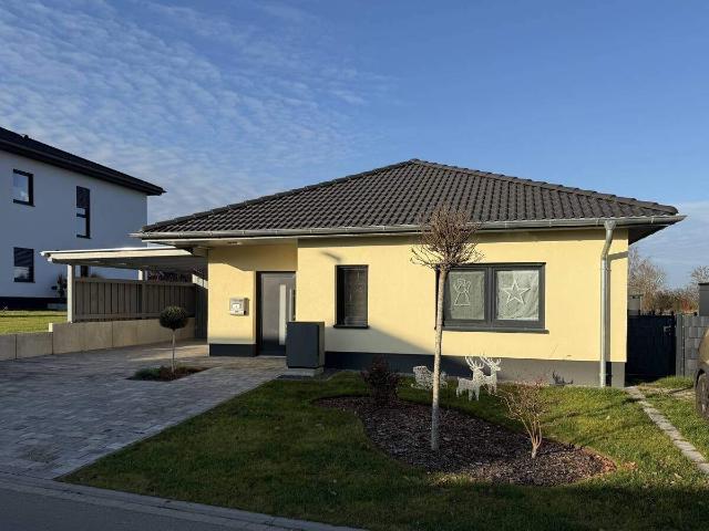 Nur noch wenige Grundstücke: Neubau Bungalow im Baugebiet Zur Tränke in Top Grünlage von Thalheim