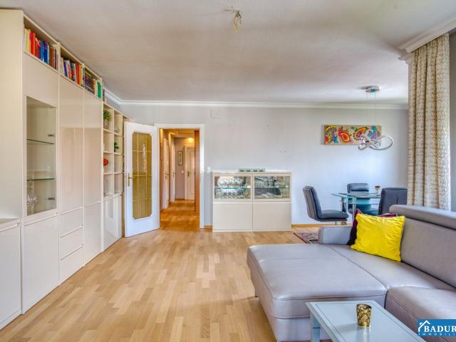 Nur noch mit dem Koffer einziehen | Großzügige 3 Zimmer Wohnung mit Loggia