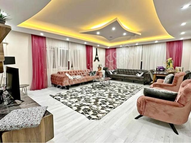 Nur Yapı'dan %80krediye Uygun 2.47faiz'le Caddenin Dibi3+1arakat