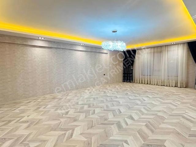 Nur Yapı'dan 30.000 Kira Getirili Metrobüsün Dibinde Lüx 2+1 D