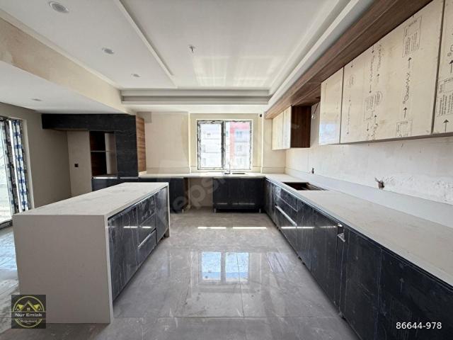 NUR'DAN SKYLİNE TOWER'DA KRALİYET TADINDA PRESTİJLİ 6+1 DUBLEX