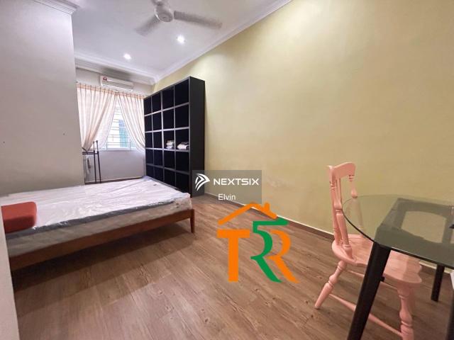 Nusa Bestari 2 双层商铺出售｜黄金主路单位】. Taman Nusa Bestari 2, Johor Bahru Main Road Facing | High Visibility Commercial Unit