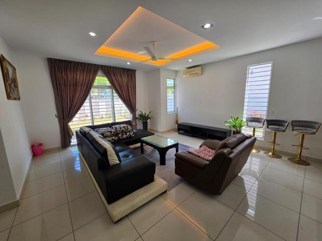 Nusa Duta Bukit Indah 2 storey semi d house For Rent