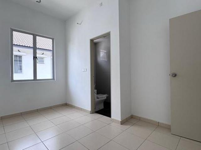 Nusa Damai Double Storey 4B3B For Sale