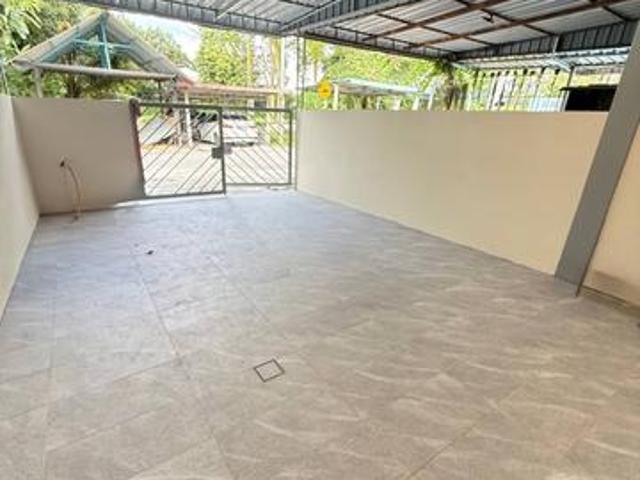 Nusa Damai Pasir Gudang 2 Tingkat Unblock Master Room Have Toilet