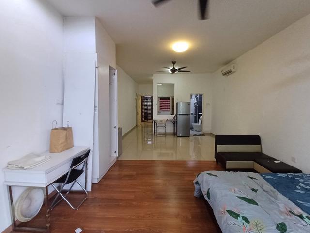 Nusa Heights Studio Block E Fully Furnished Gelang Patah