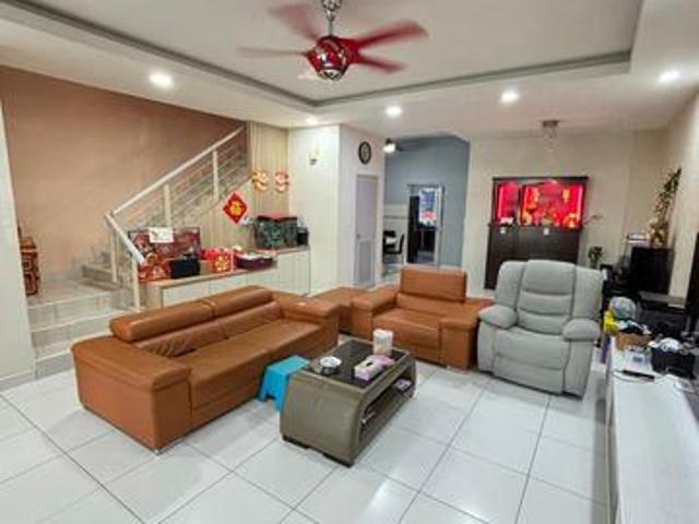 Nusa Idaman Precinct 12 Double Storey Terrace 22x75 Renovated Good Con