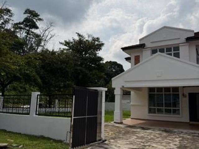 Nusa Indah Double Storey Corner Lot