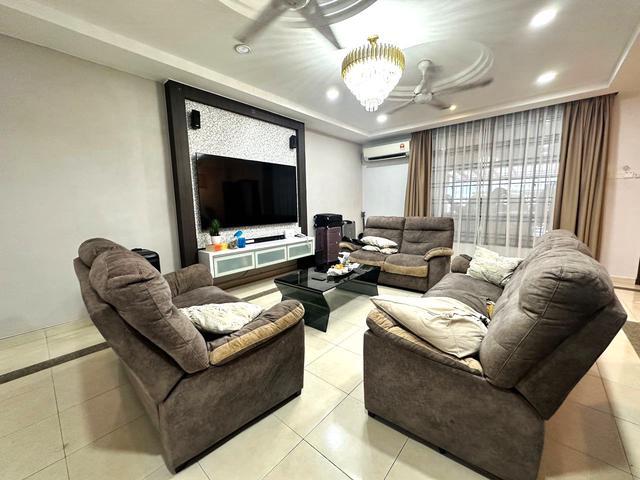 Nusa Indah Double Storey Terrace House 4bed Renovated Johor Bahru