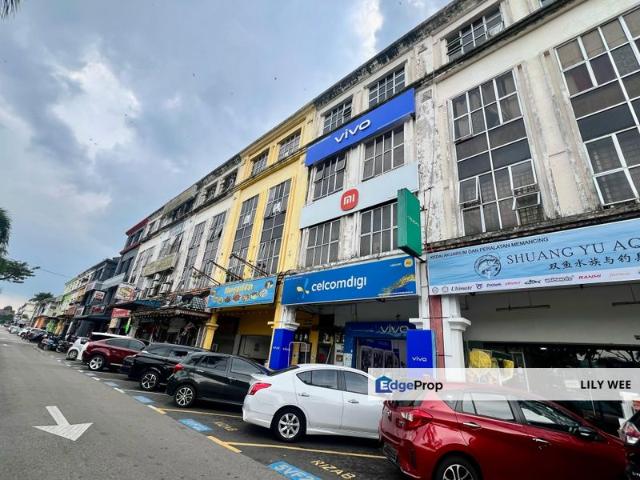 Nusa Jaya / 4 Storey Shoplot