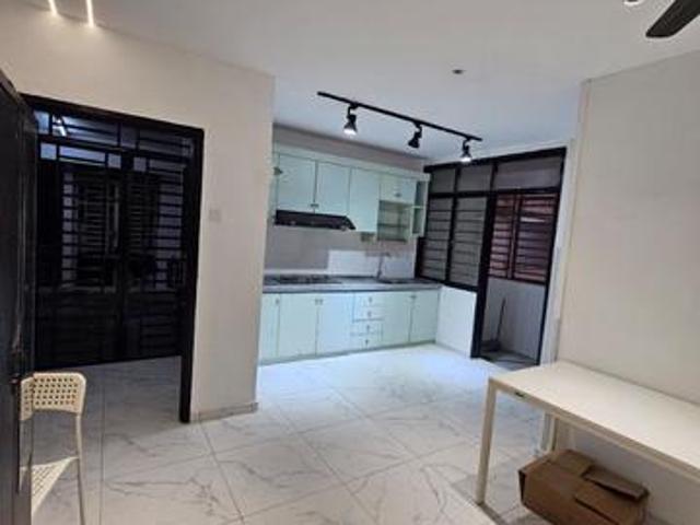 Nusa Perdana Apartment Gelang Patah for SaleRenovated unitNearTuas