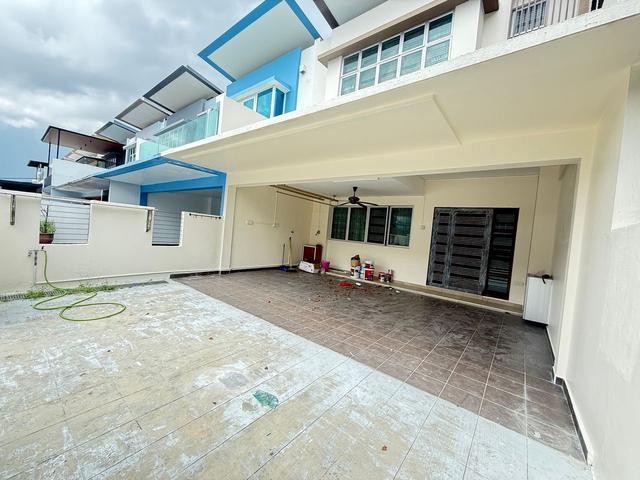 Nusa sentral double storey house 4 bedroom 3 bathroom Jb 2nd link