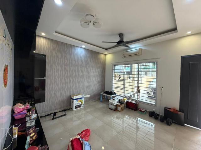 Nusa Sentral Iskandar puteri 2 storey terrace house rent