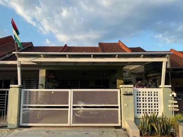 Nusari Aman Bandar Sri Sendayan Teres 1 Tingkat Renovated Extended