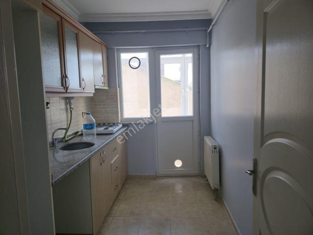 Nusratiye Mah. Ara Kat 12.yaşında 2+1 Kiralık Daire