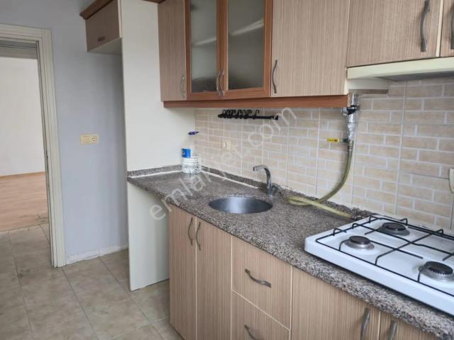 Nusratiye Mah. Ara Kat 12.yaşında 2+1 Satılık Daire