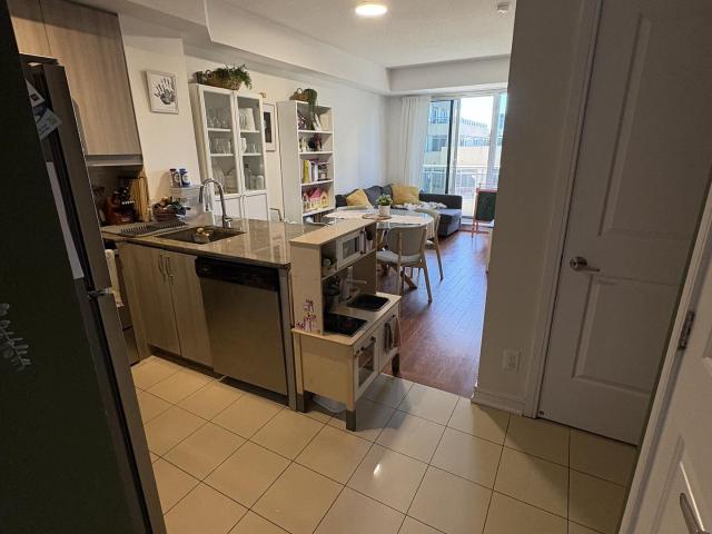 NW905 9 YONGE Street, Richmond Hill | 1Beds/1Bath, Condo, $2,000/mo | Condos. Ca