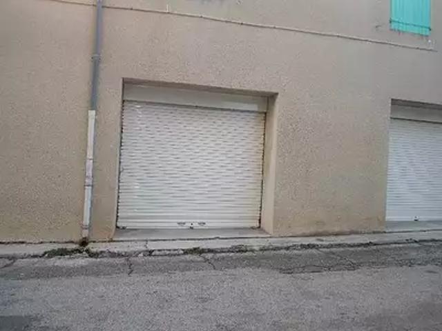 Nyons 26110 Location parking