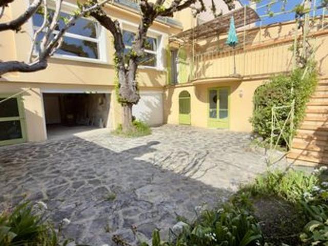 NYONS Centre DROME PROVENCALE VILLA 185M² 5 Chambres JARDIN 500M² TERRASSE PLEIN SUD