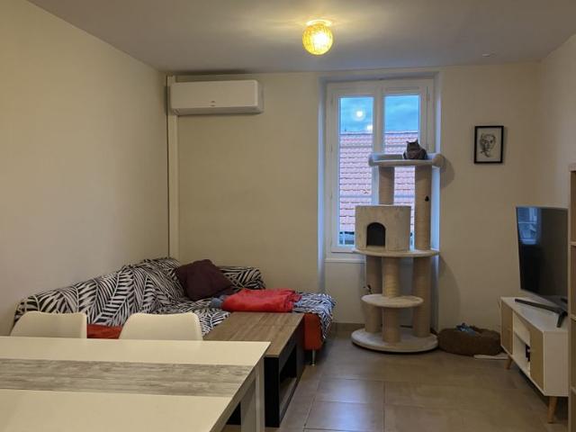 Nyons, duplex 57 m2, centre ville, climatisé