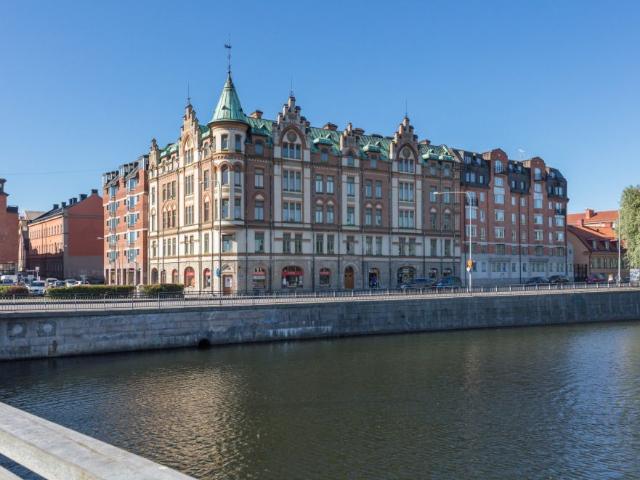 Nya Rådstugugatan 21