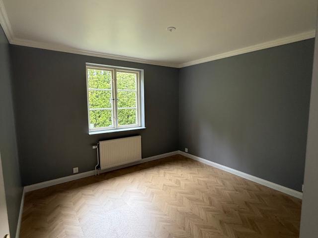 Nyrenoverad 4: a 111 m² 13 500 kr