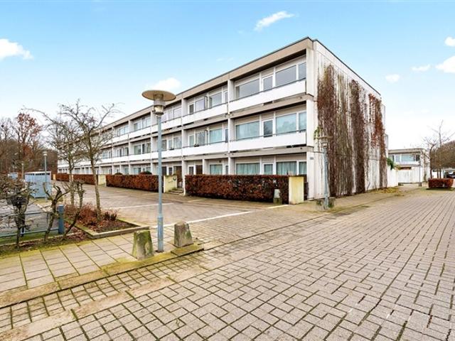 Nyrenoveret 1 værelses lejlighed i Eremitageparken tæt på DTU og Dyrehaven, Kongens Lyngby, København