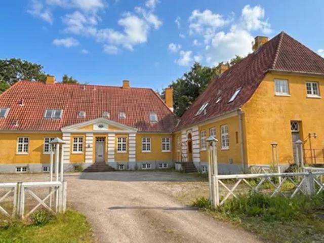 Nyrenoveret kliniklokale i nyt sundhedshus tæt på Dyrehaven for autoriserede behandlere