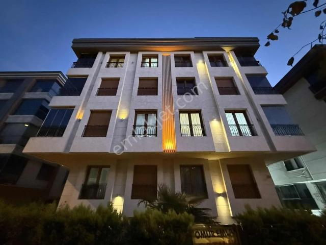 Öğretmenevi Arkası, 2+1 90 M² Bahçe Kullanımlı Kiralık Daire