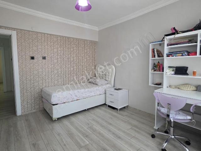 Öğretmenler Caddesinde Full Yapılı Satılık 3+1 Daire
