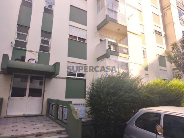 O Seu Novo T1 Espera por Si em Monte Abraão!